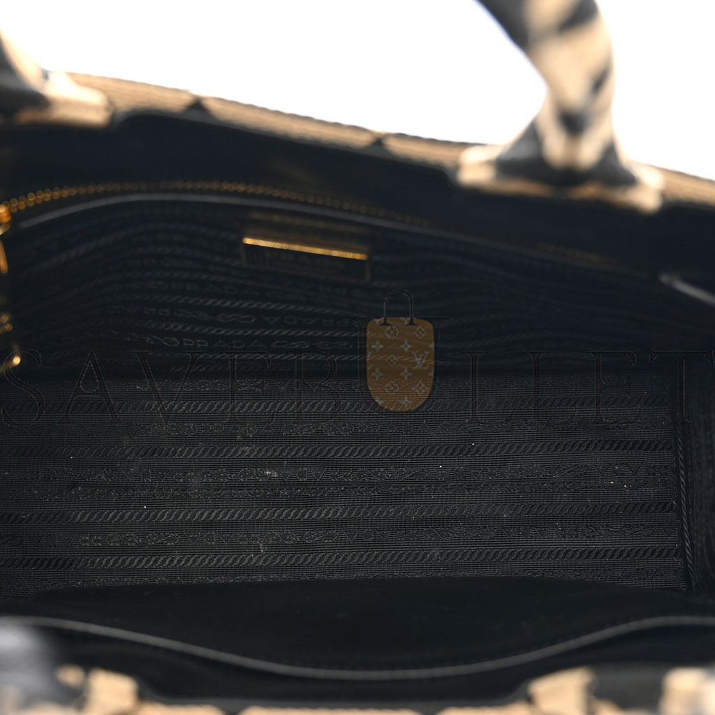 PRADA JACQUARD SAFFIANO TRIANGOLO SYMBOLE EMBROIDERED SMALL TOTE BLACK CORDA (29*22*9cm) PRADA JACQUARD SAFFIANO TRIANGOLO SYMBOLE EMBROIDERED SMALL TOTE BLACK CORDA (29*22*9cm)