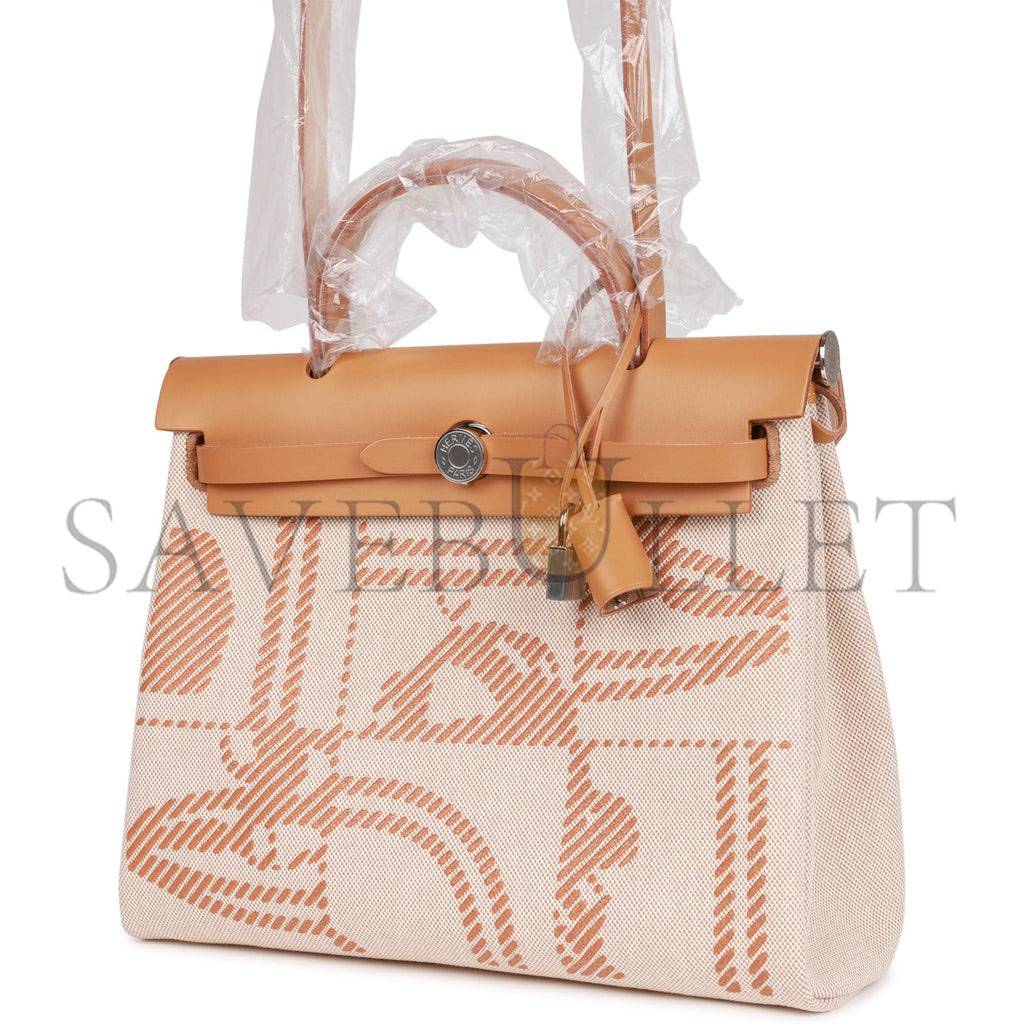 HERMES HERBAG ZIP PM 31 BRIDES DE GALA TOILE H BERLINE NATURAL SABLE PALLADIUM HARDWARE(30*27*11cm) HERMES HERBAG ZIP PM 31 BRIDES DE GALA TOILE H BERLINE NATURAL SABLE PALLADIUM HARDWARE(30*27*11cm)